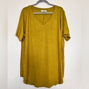 Olive green v-neck tee, size 3X
